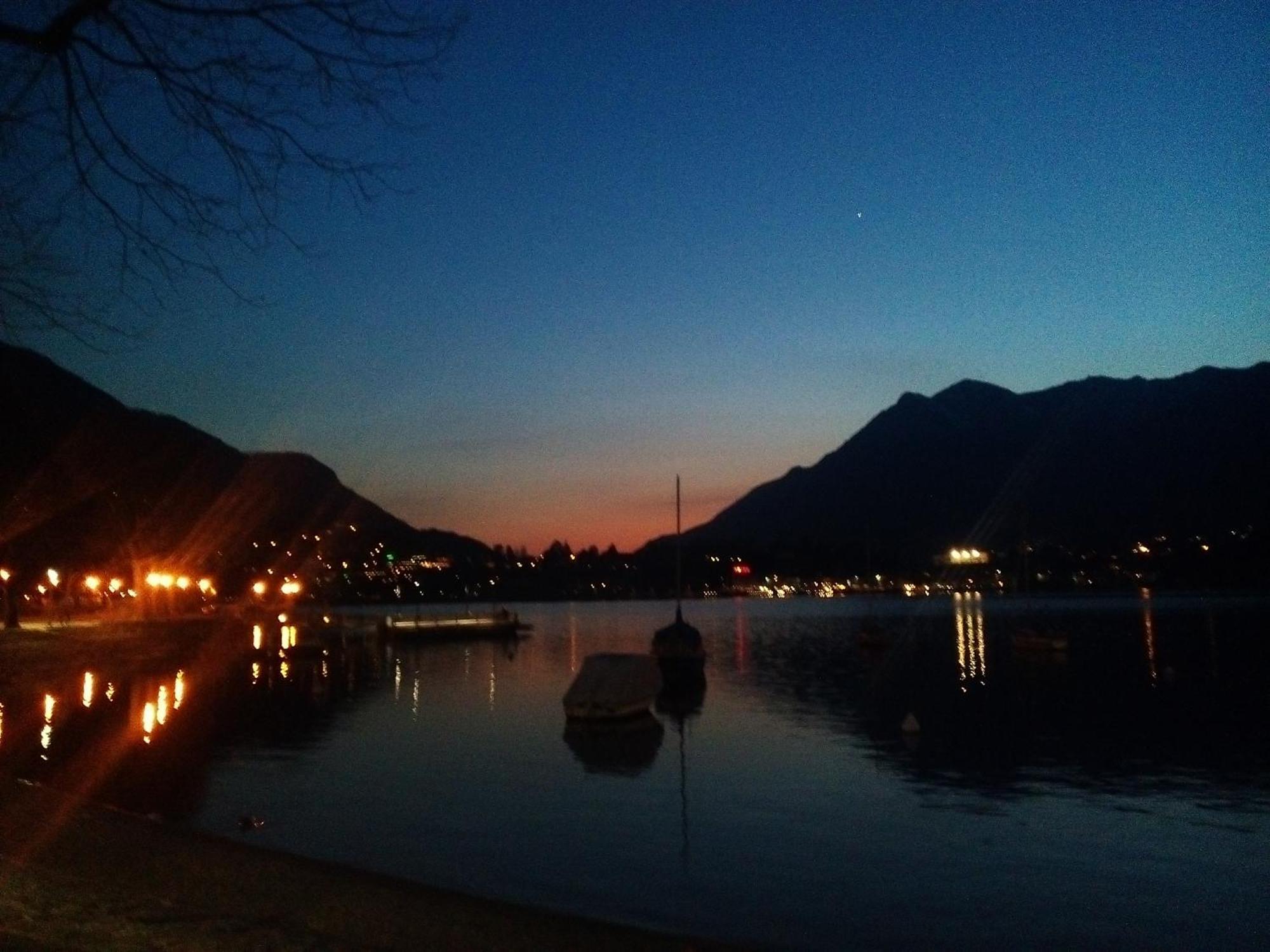 Meridian House Lecco Buitenkant foto